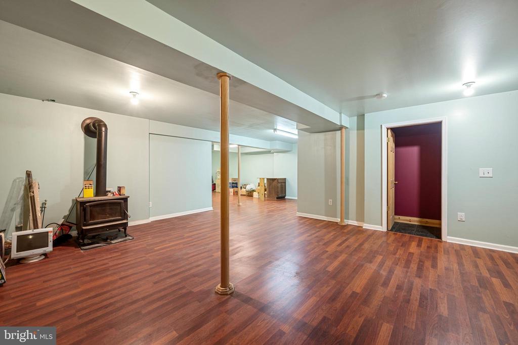 424 Thaddeus Ln