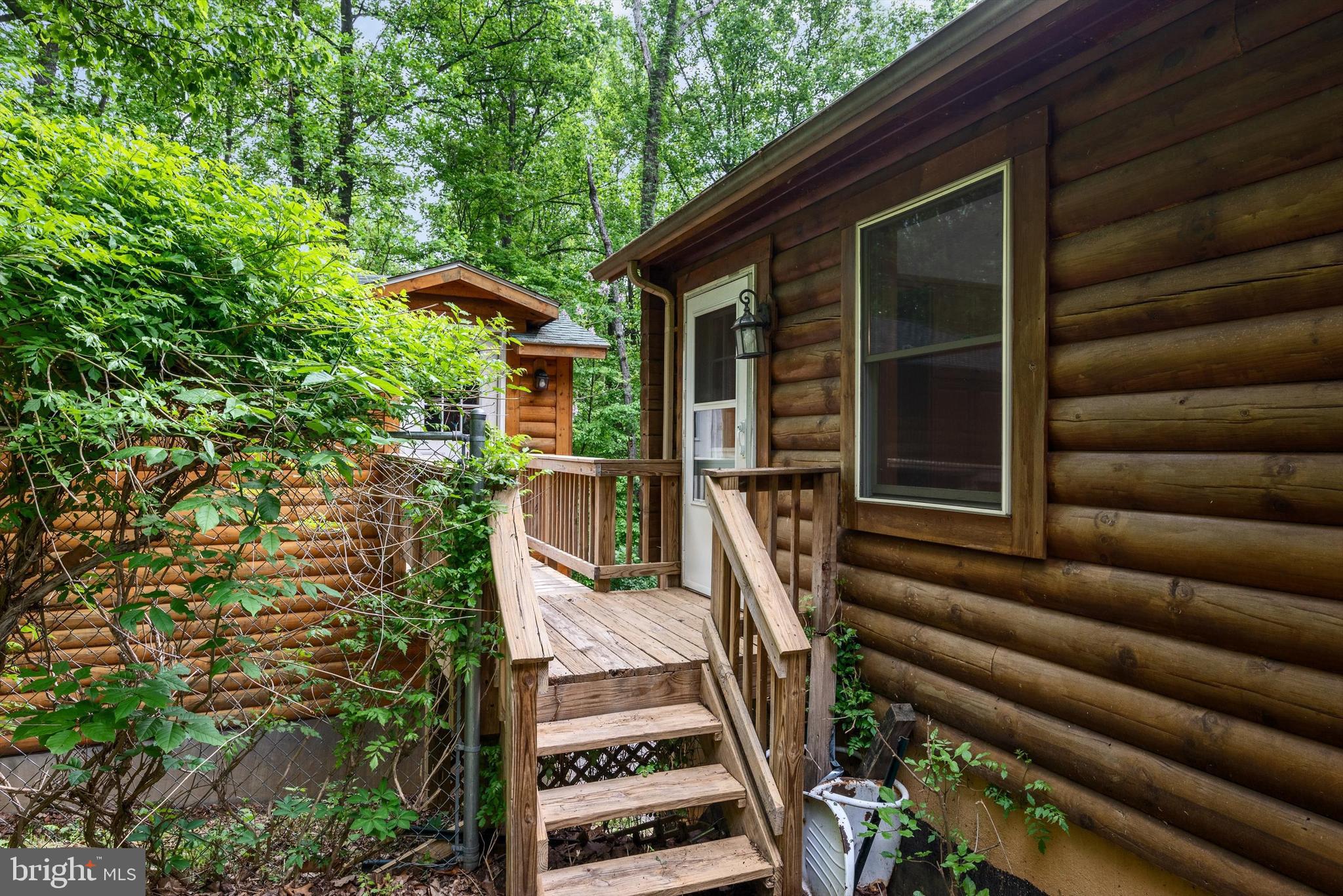 424 Thaddeus Ln