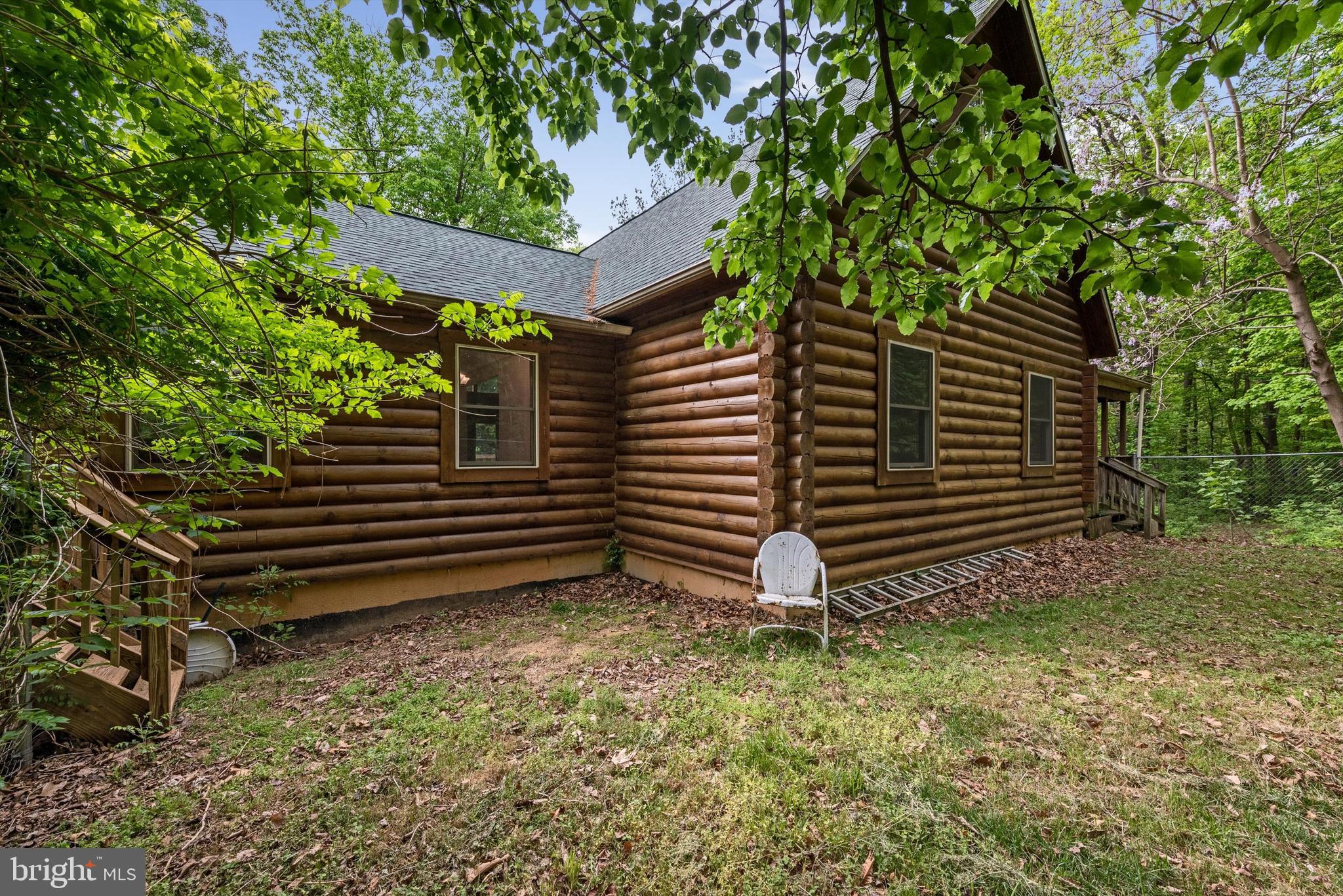 424 Thaddeus Ln