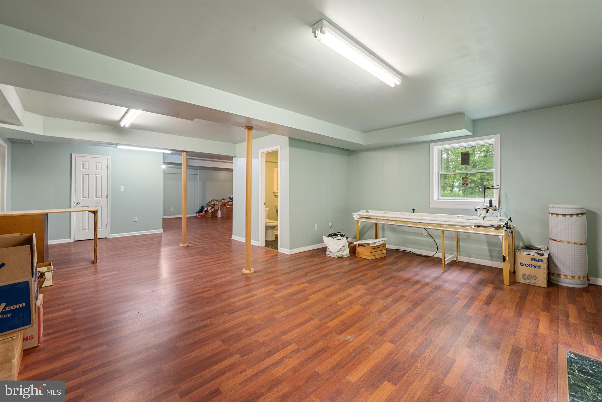 424 Thaddeus Ln