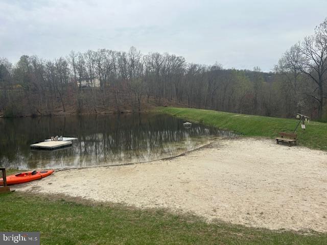 81 Brandy Rd