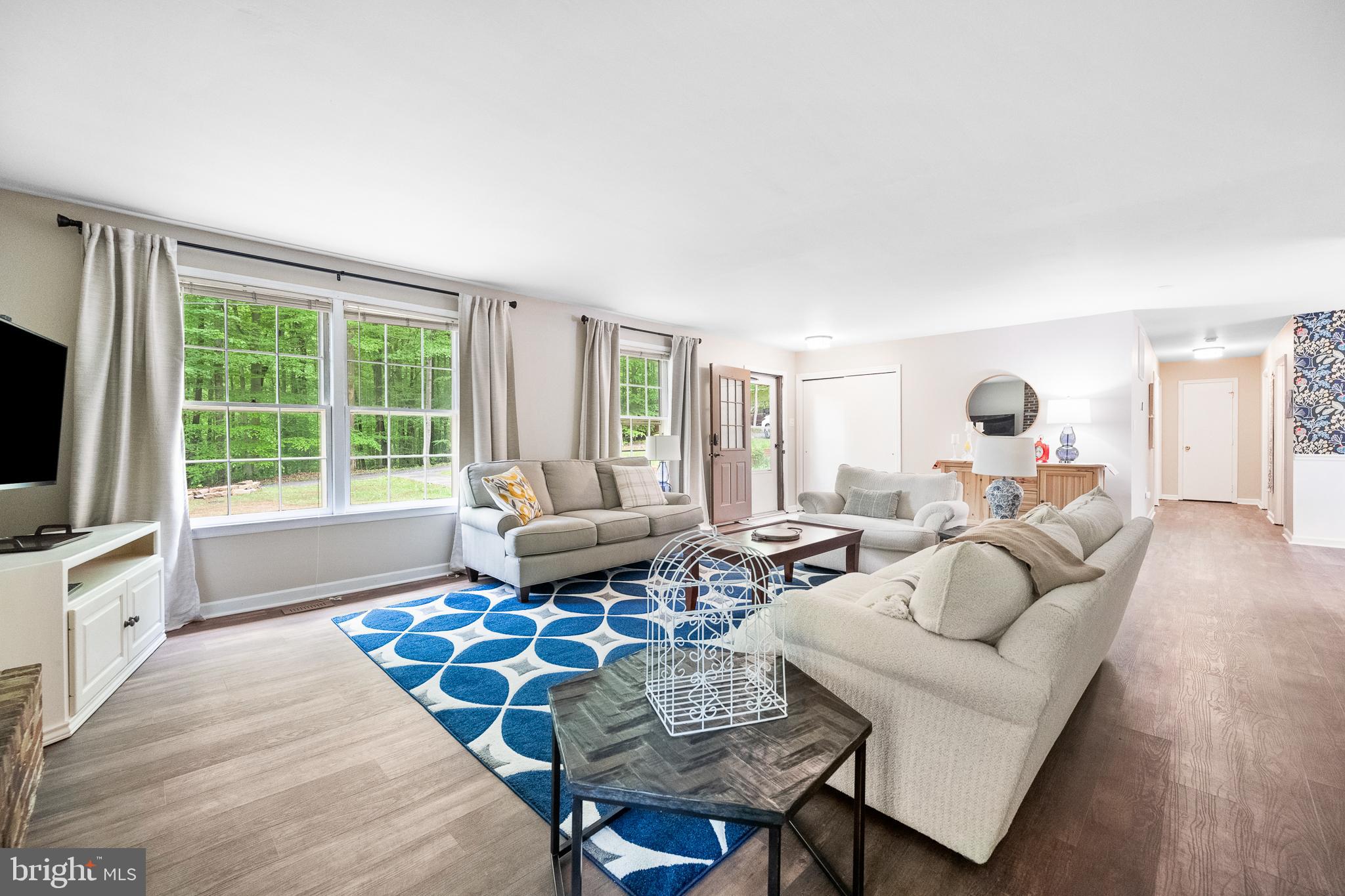 33 Fern Ct
