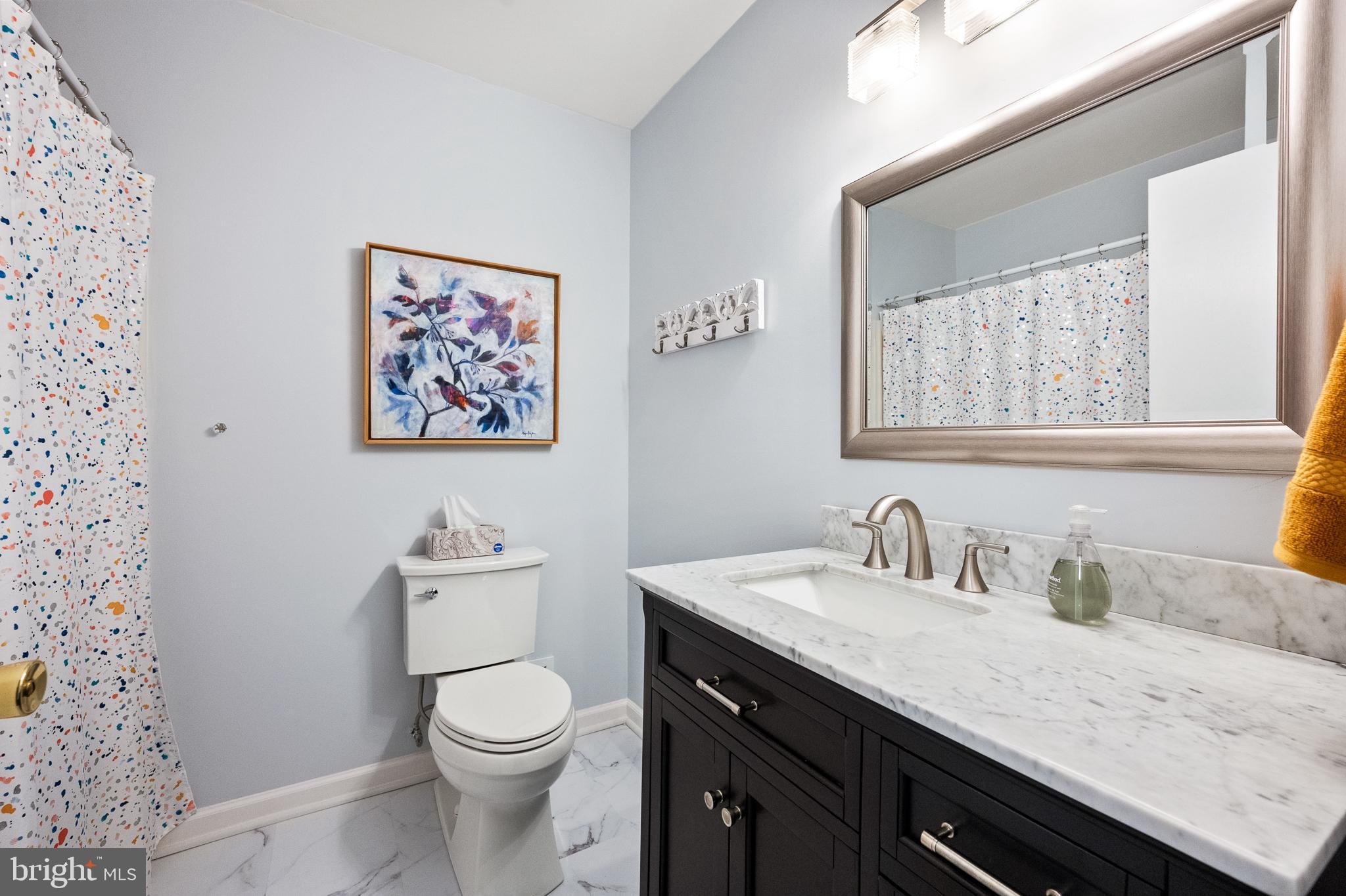 33 Fern Ct