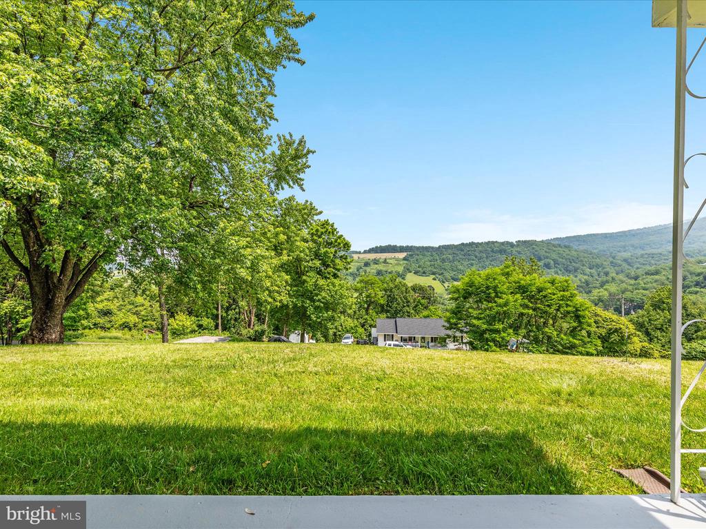 180 OAK HEIGHTS ROAD