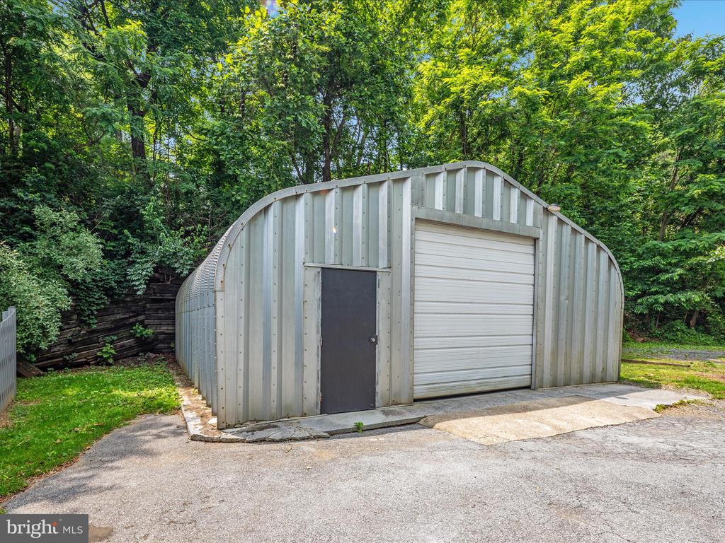 180 OAK HEIGHTS ROAD