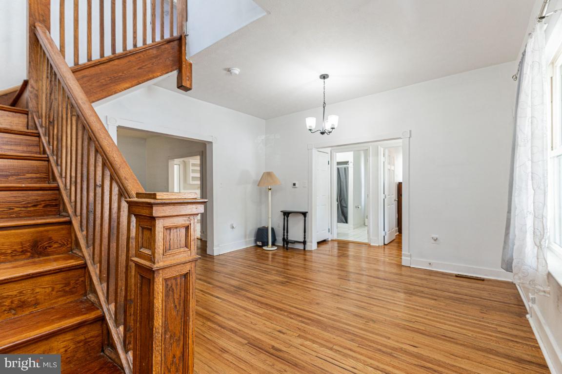 518 Warren Ave