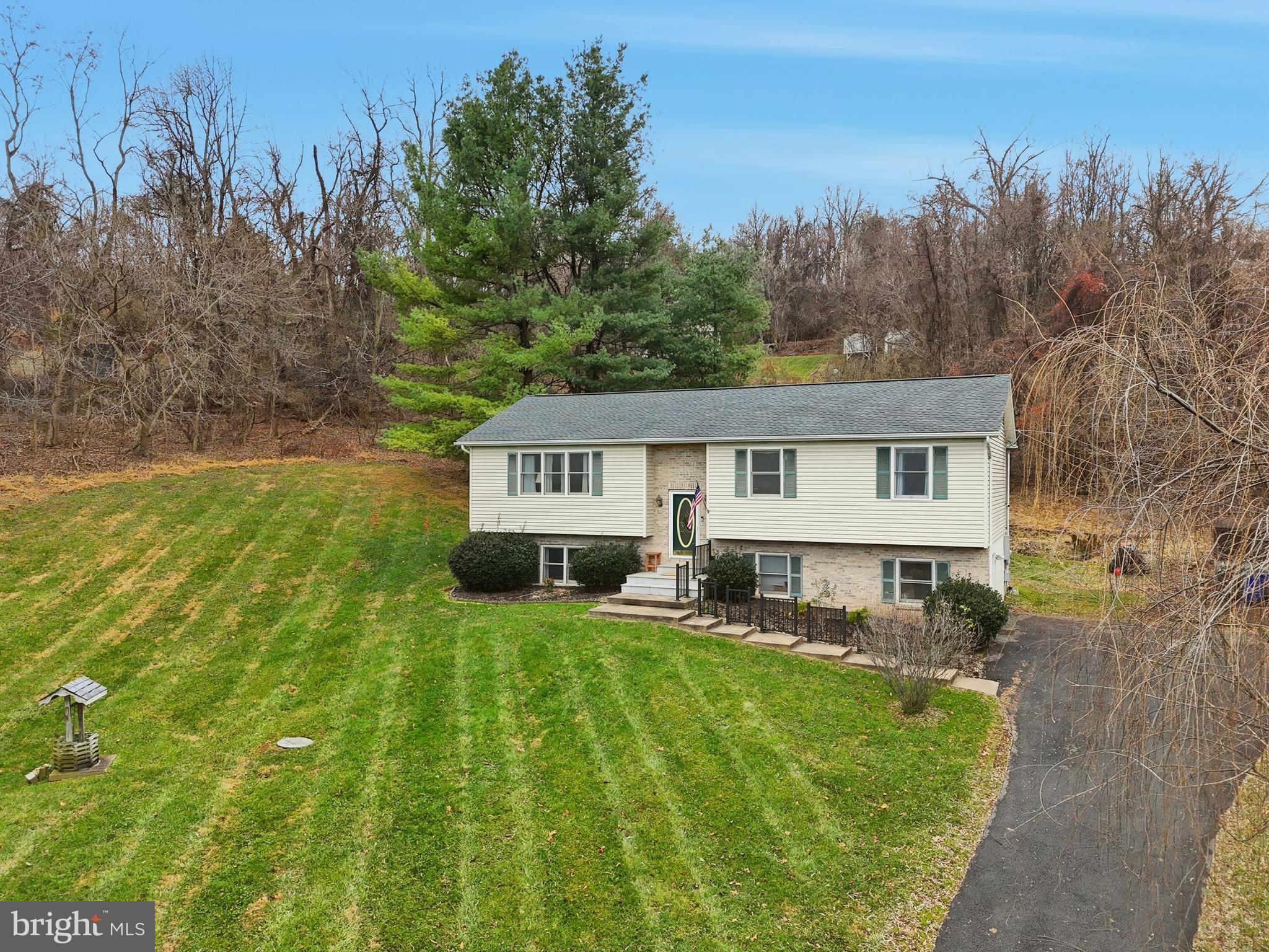 1073 MOUNTAIN HEIGHTS ROAD