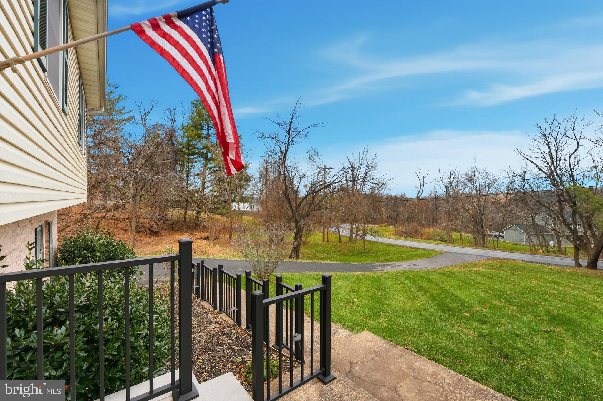 1073 MOUNTAIN HEIGHTS ROAD