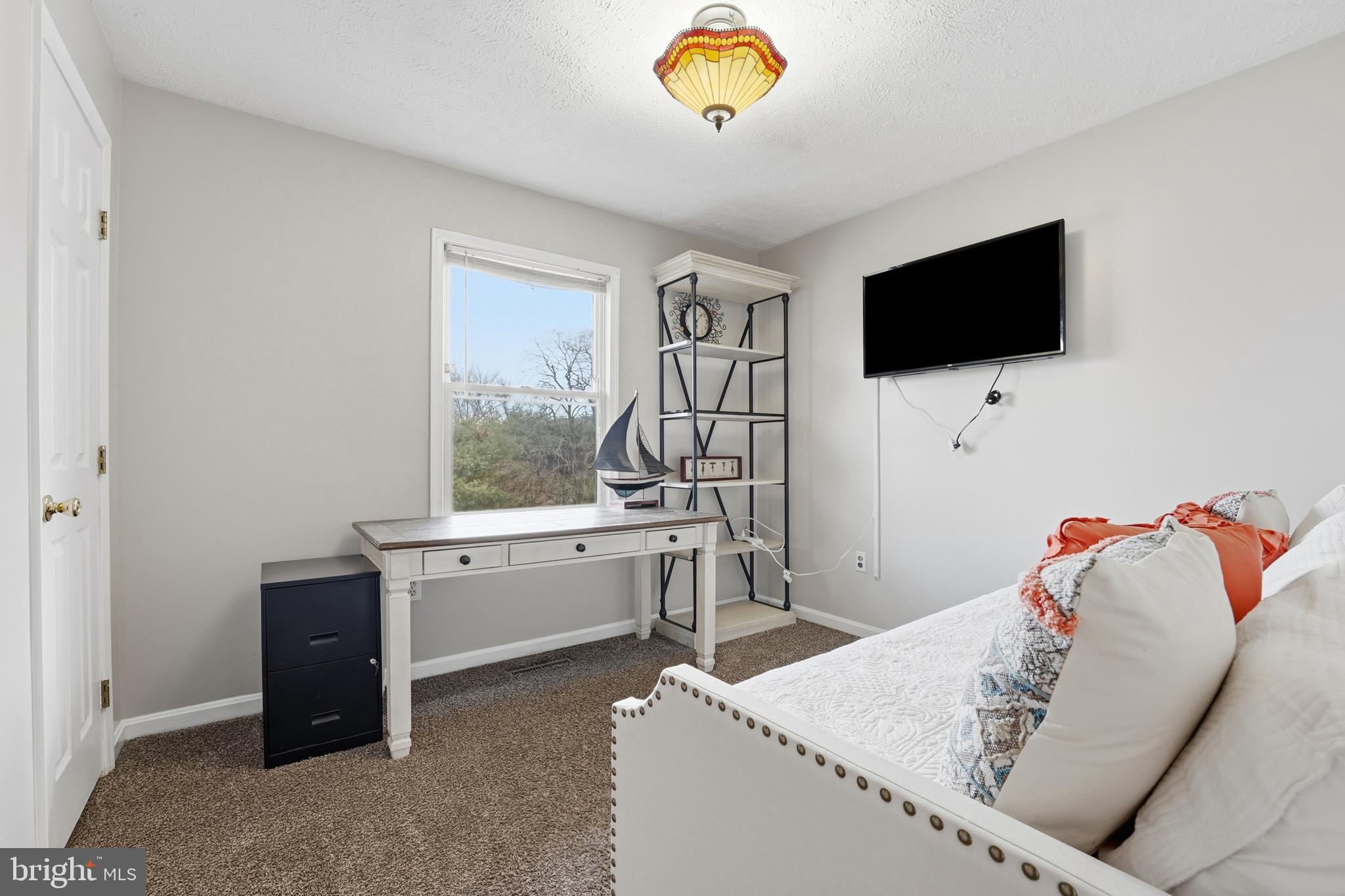 1073 MOUNTAIN HEIGHTS ROAD