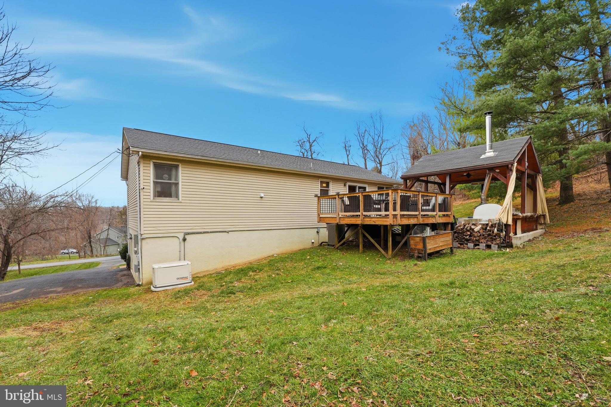 1073 MOUNTAIN HEIGHTS ROAD