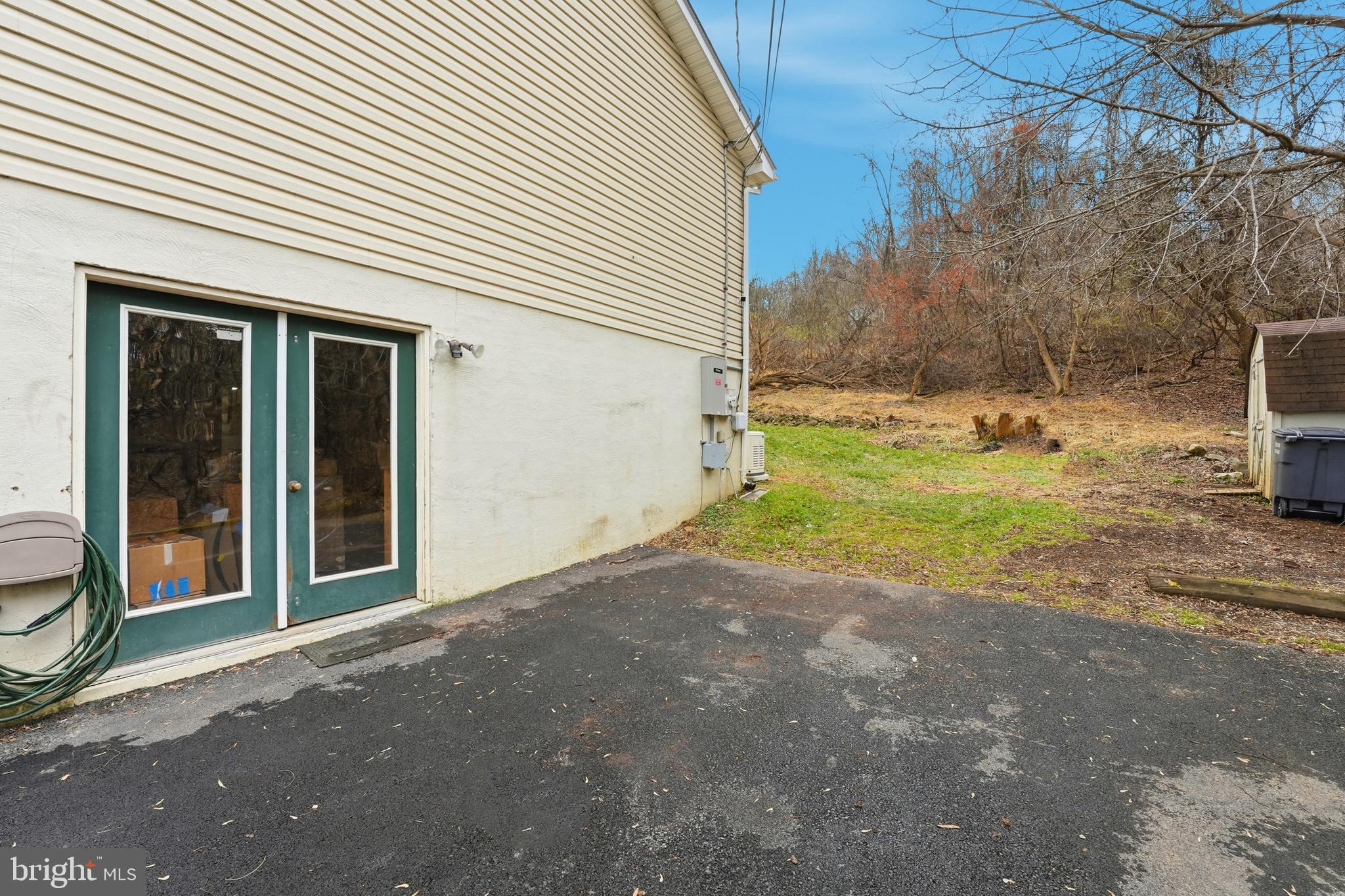 1073 MOUNTAIN HEIGHTS ROAD