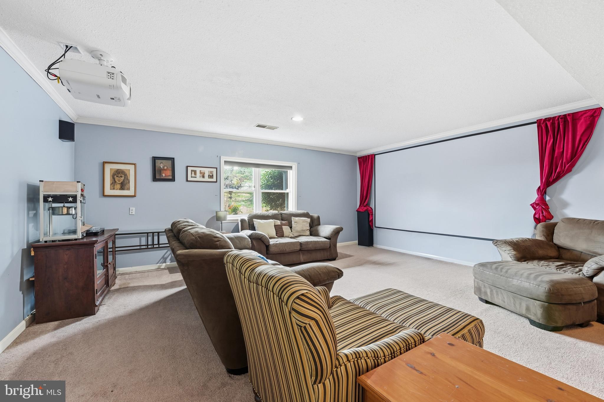 1073 MOUNTAIN HEIGHTS ROAD