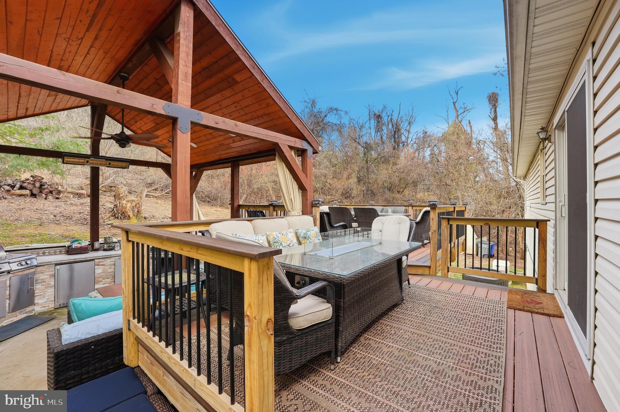 1073 MOUNTAIN HEIGHTS ROAD