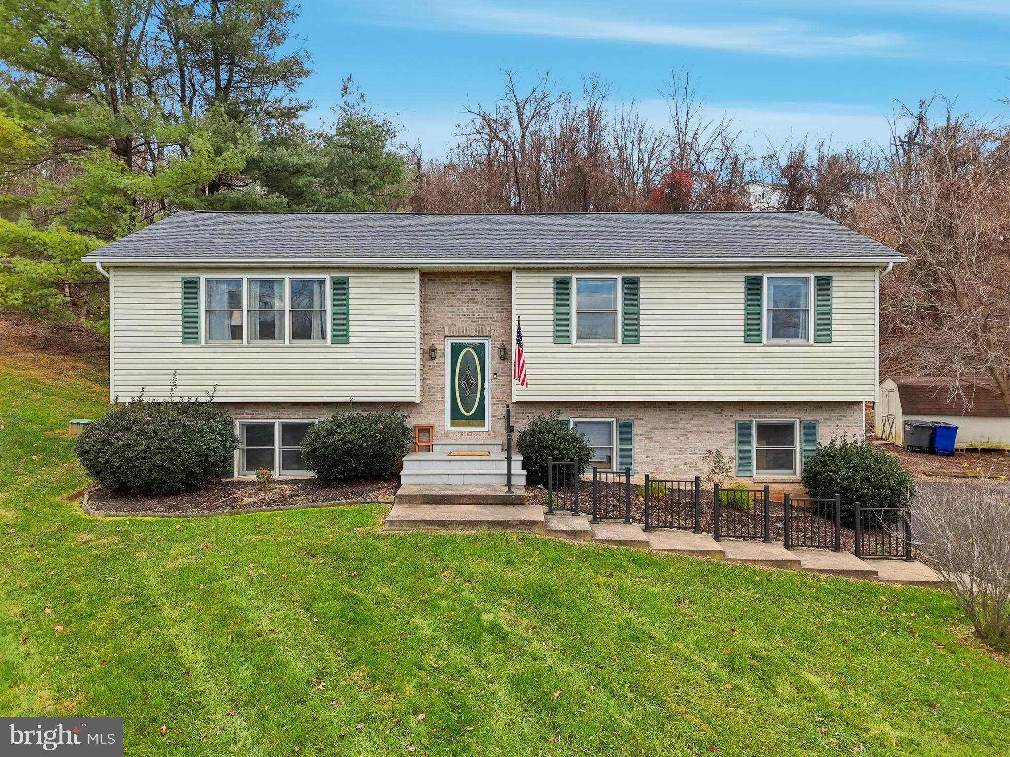 1073 MOUNTAIN HEIGHTS ROAD