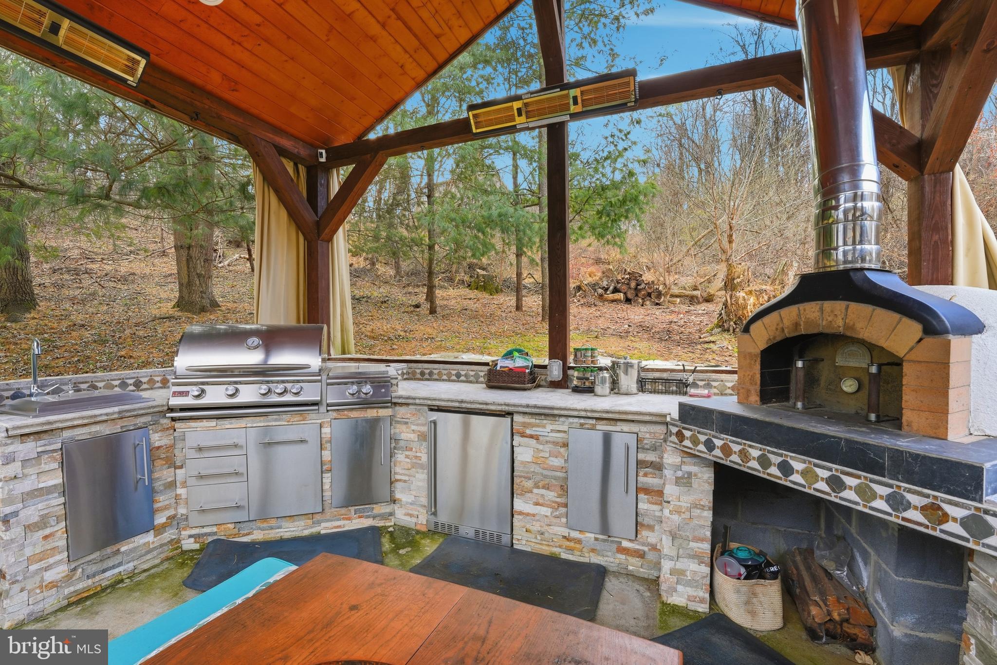 1073 MOUNTAIN HEIGHTS ROAD