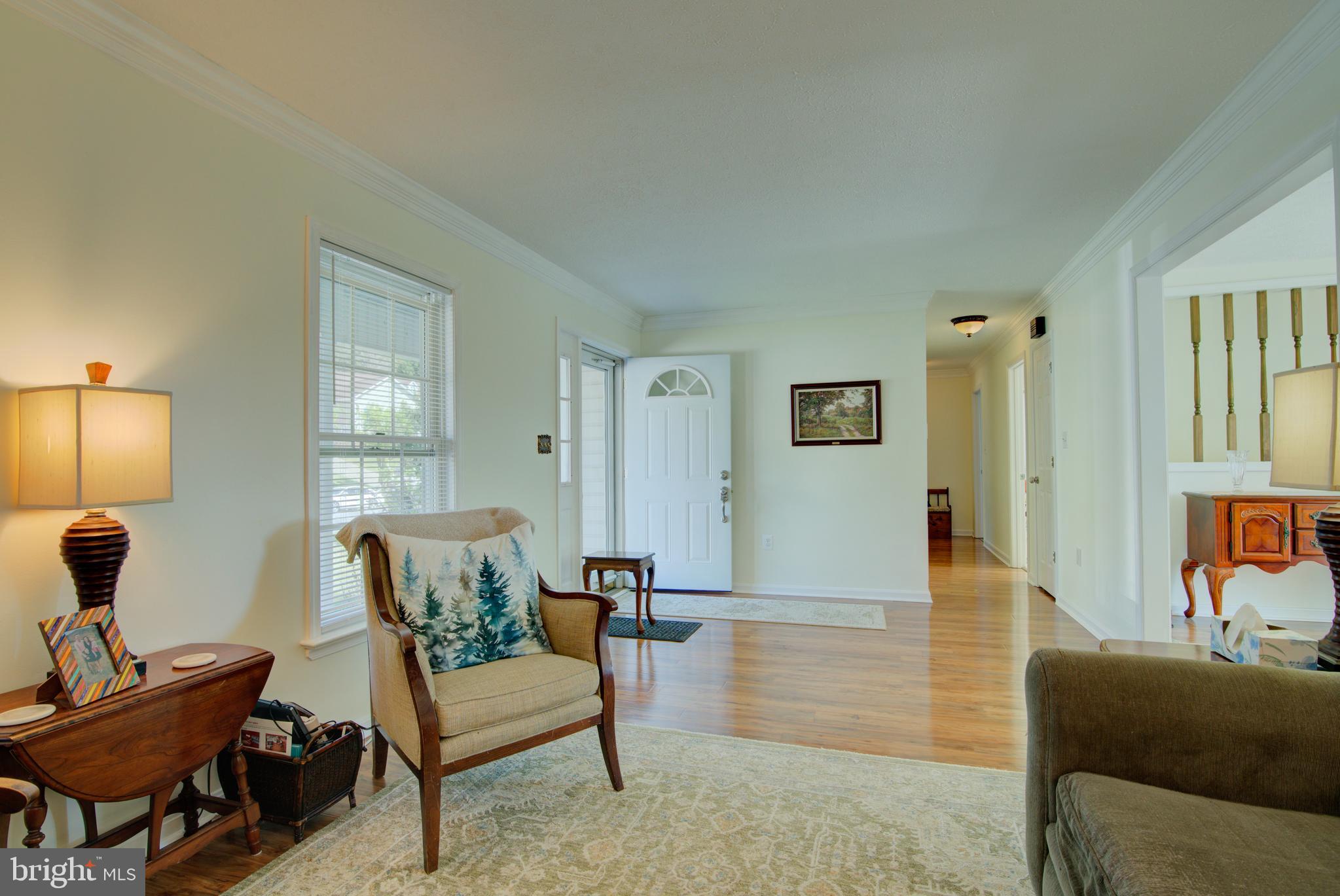 281 CREEKSIDE WAY