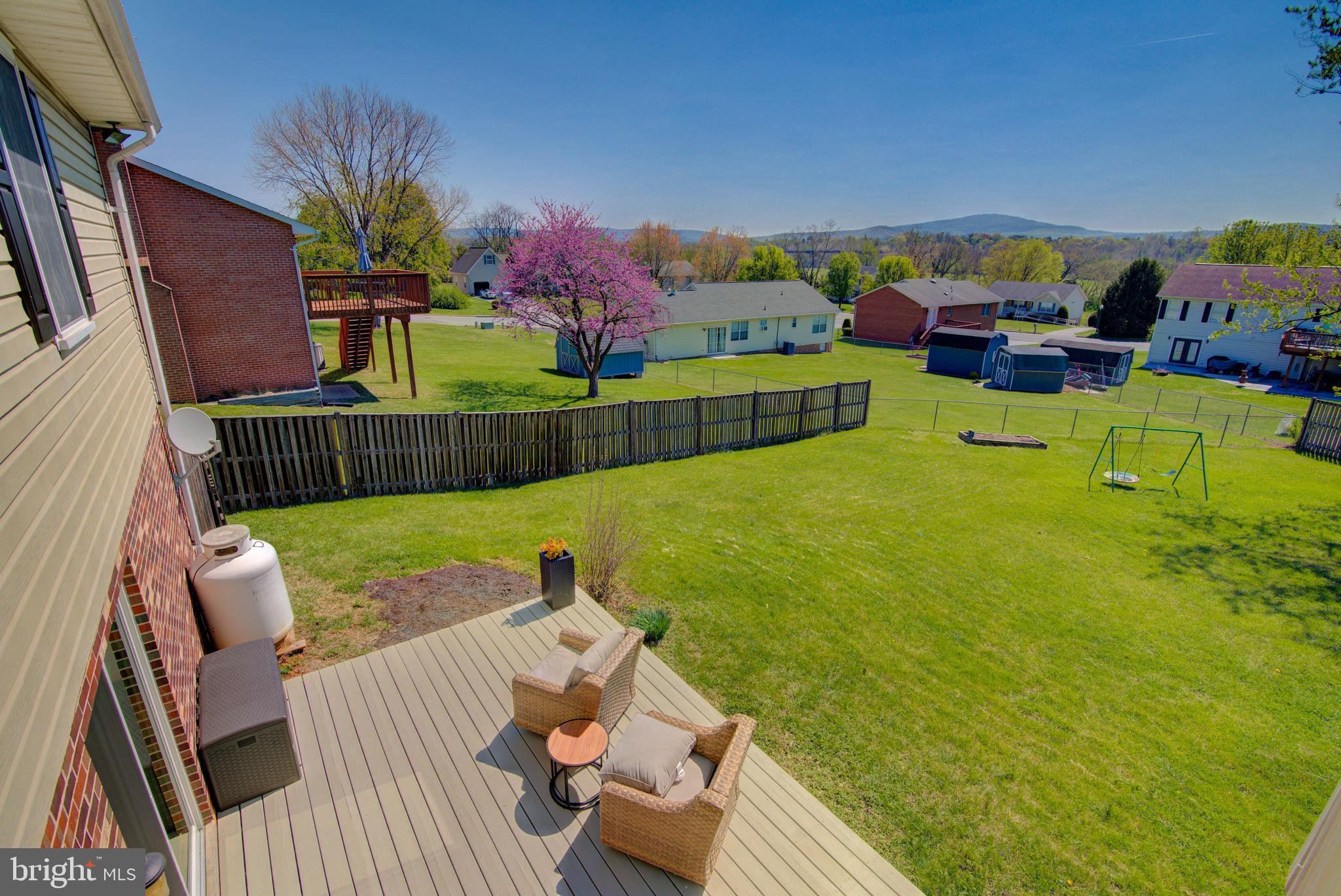 281 CREEKSIDE WAY