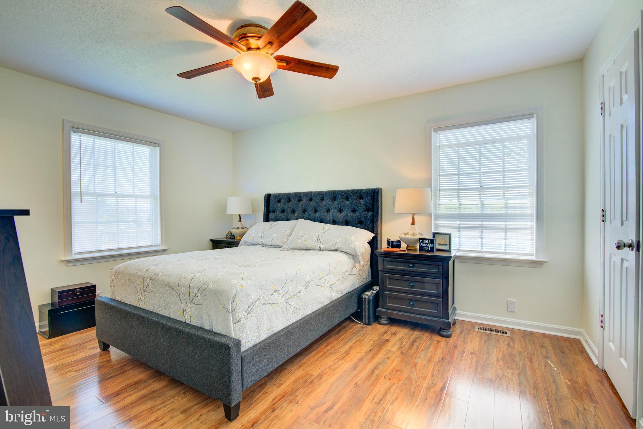 281 CREEKSIDE WAY