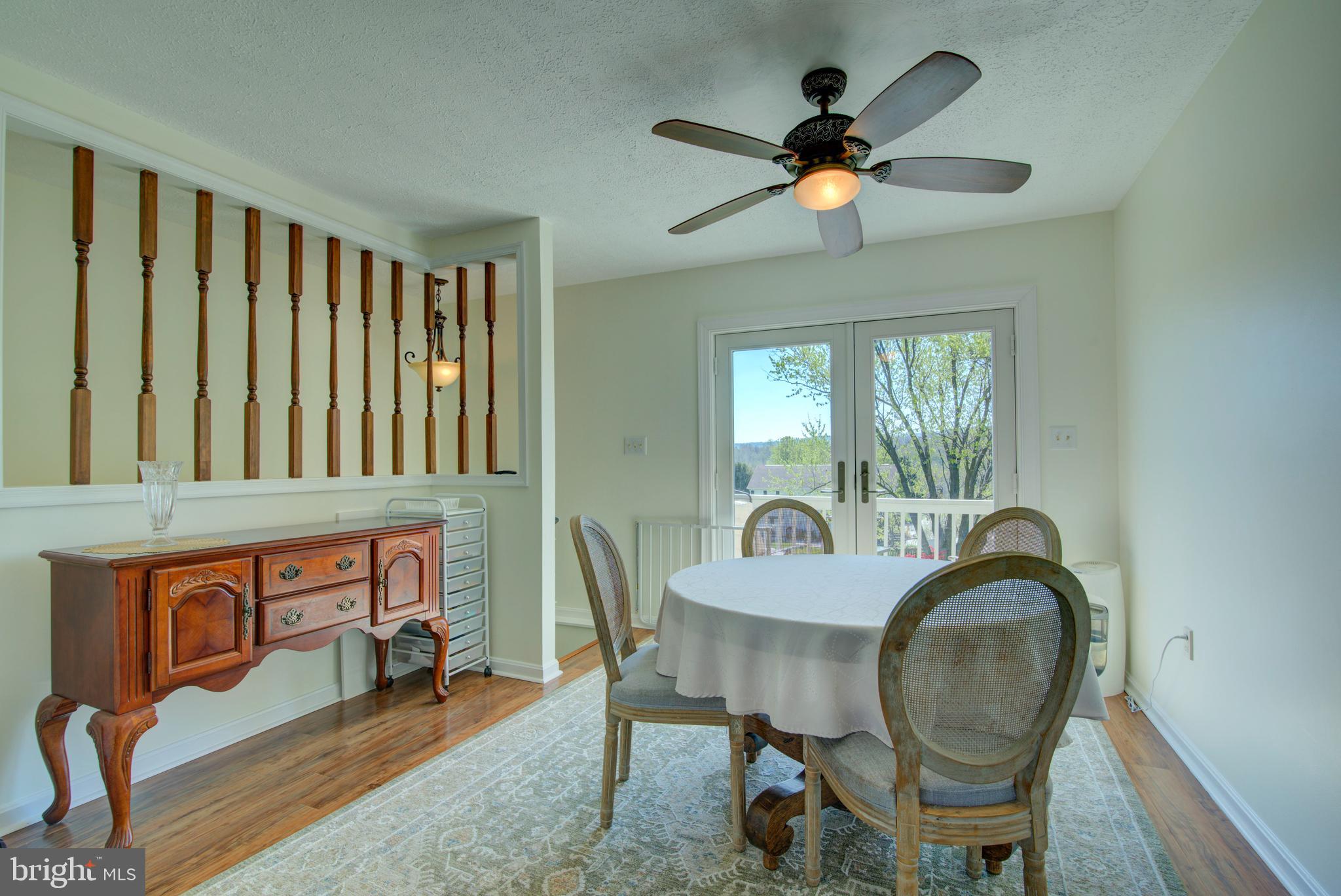 281 CREEKSIDE WAY
