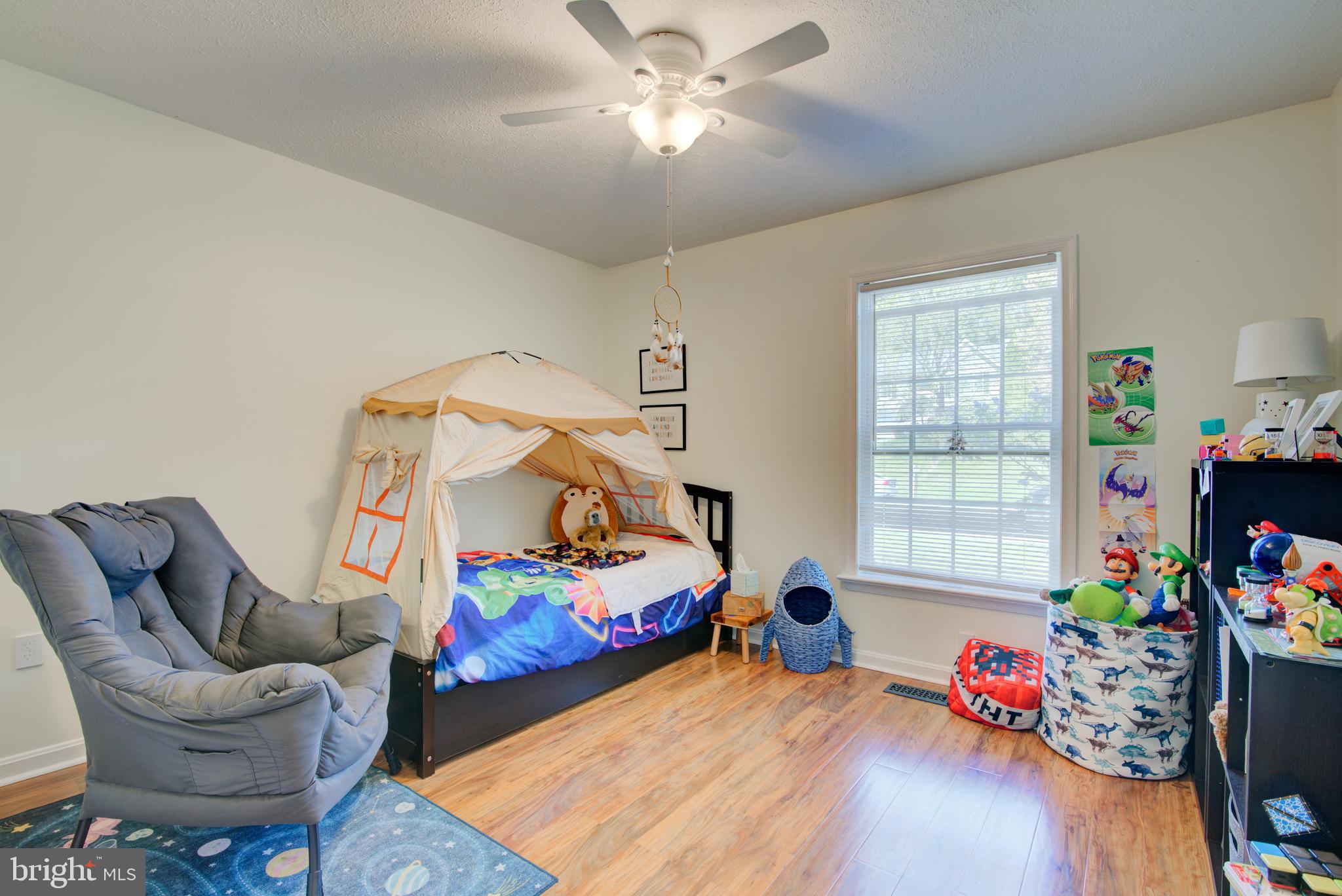 281 CREEKSIDE WAY