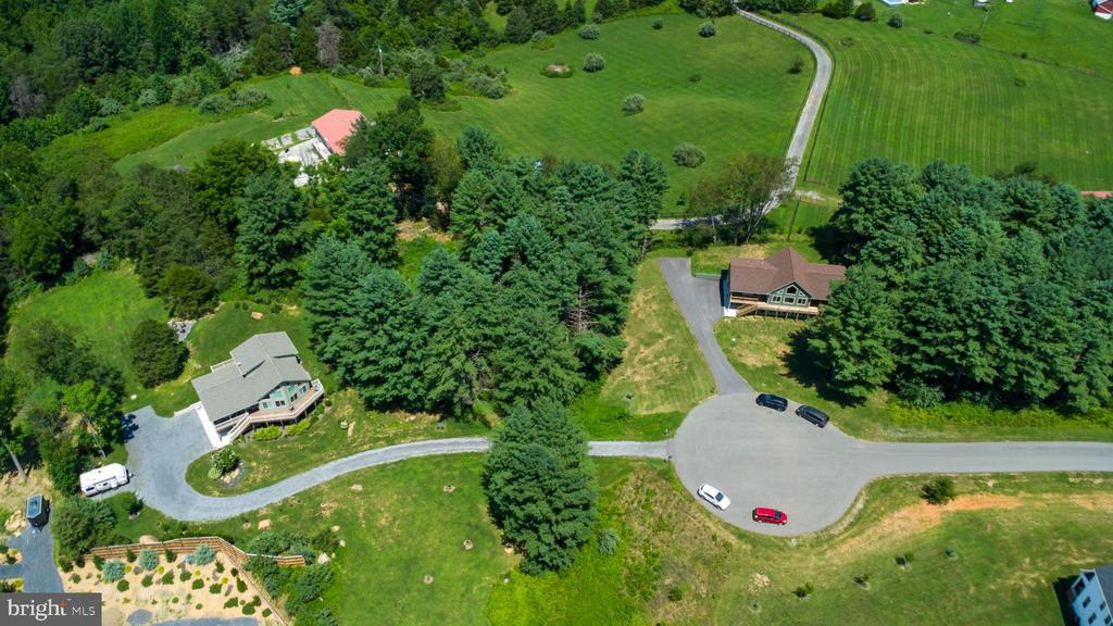 118 EVERGREEN COURT