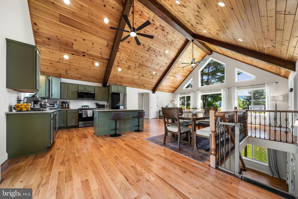 118 EVERGREEN COURT
