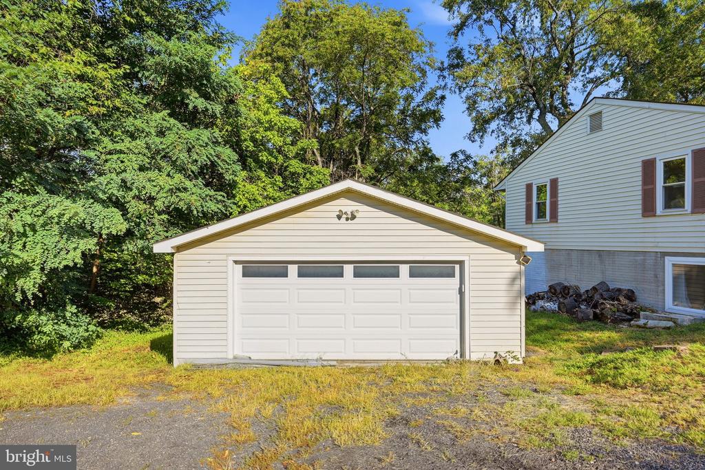 186 APPLE ORCHARD DRIVE