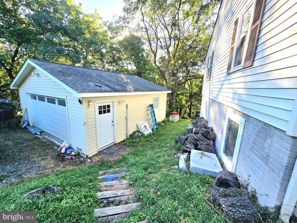 186 APPLE ORCHARD DRIVE