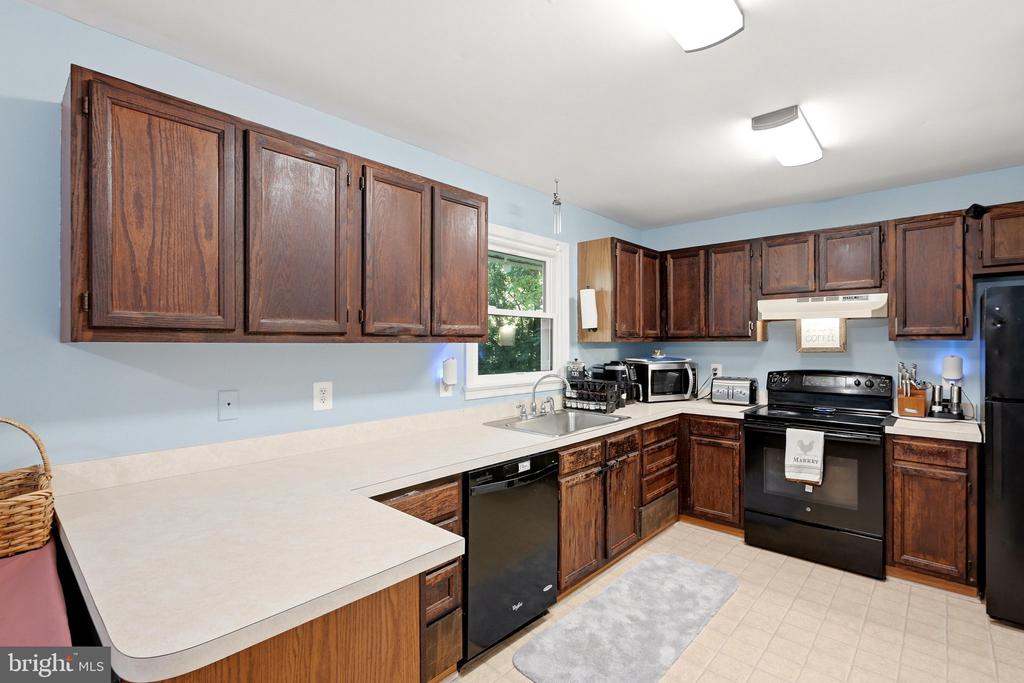 186 APPLE ORCHARD DRIVE