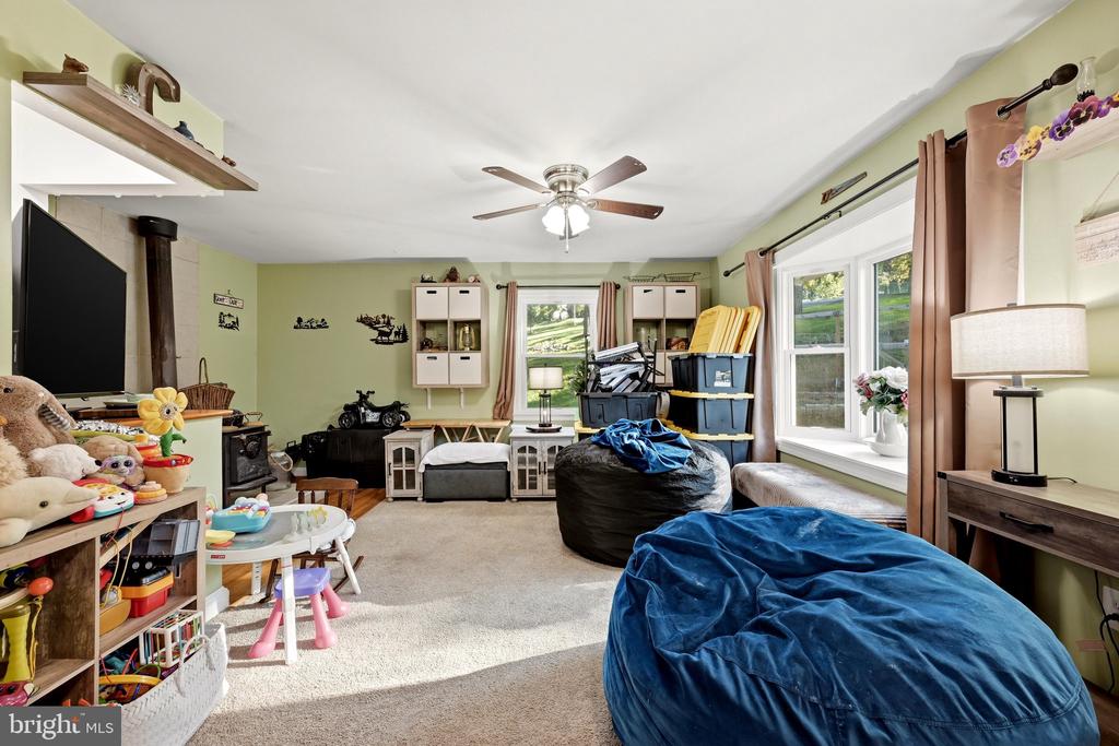 186 APPLE ORCHARD DRIVE