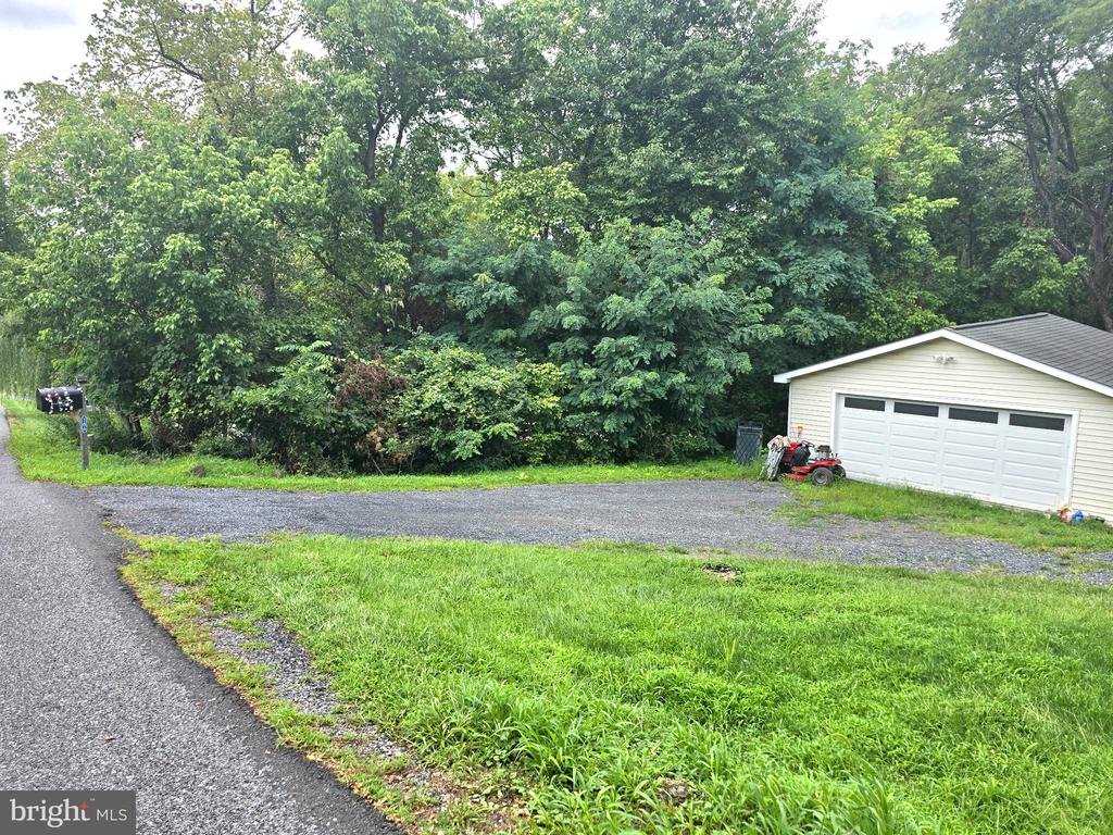 186 APPLE ORCHARD DRIVE