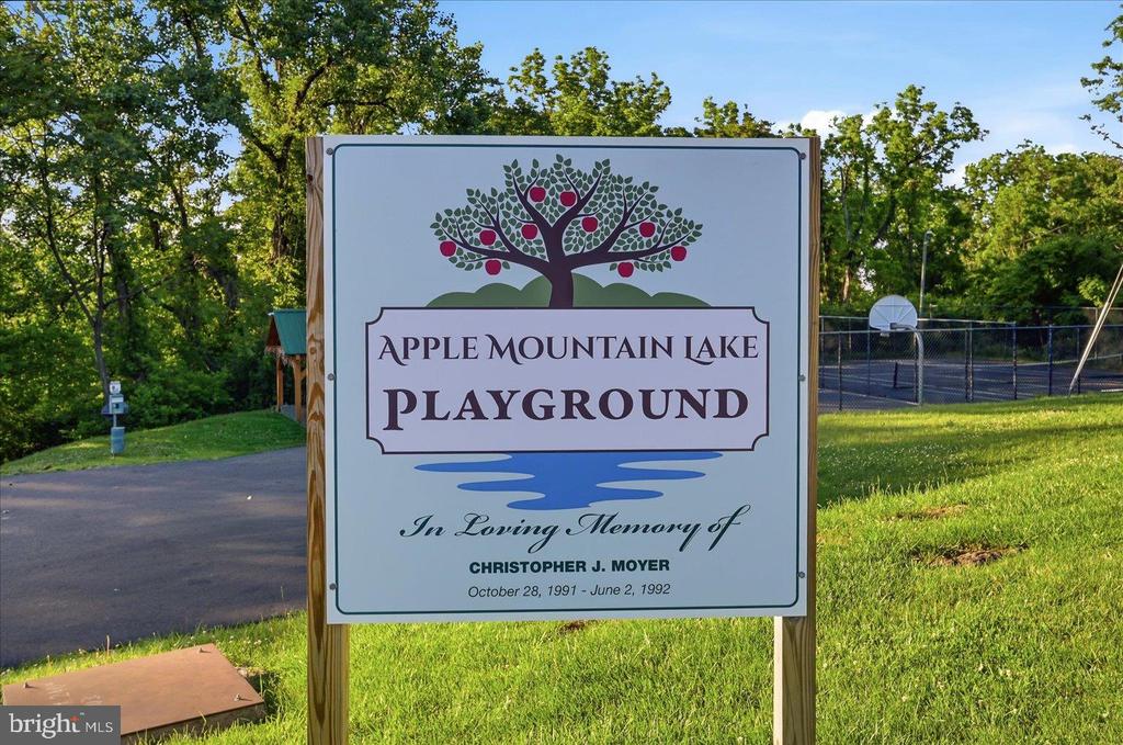 186 APPLE ORCHARD DRIVE