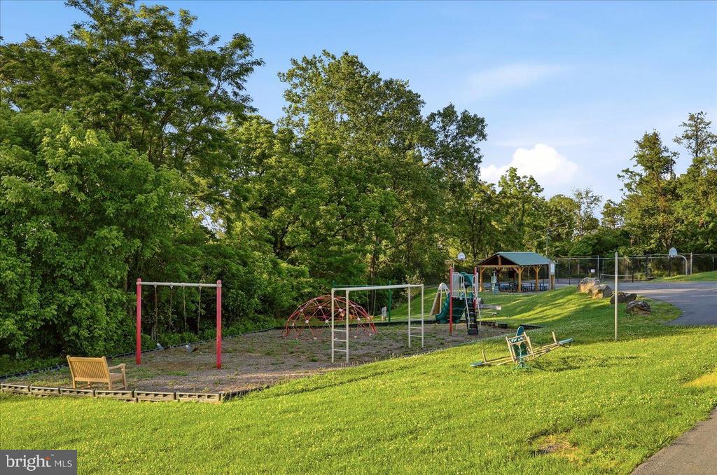 186 APPLE ORCHARD DRIVE