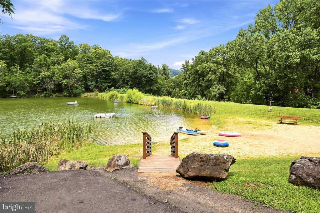 186 APPLE ORCHARD DRIVE