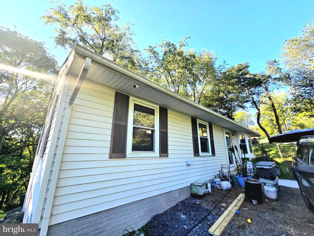 186 APPLE ORCHARD DRIVE