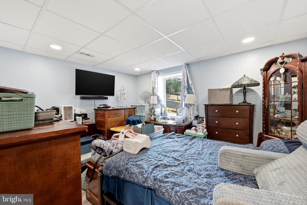 186 APPLE ORCHARD DRIVE