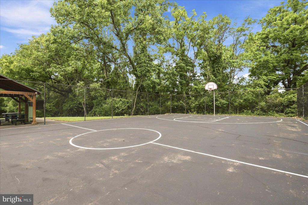 186 APPLE ORCHARD DRIVE