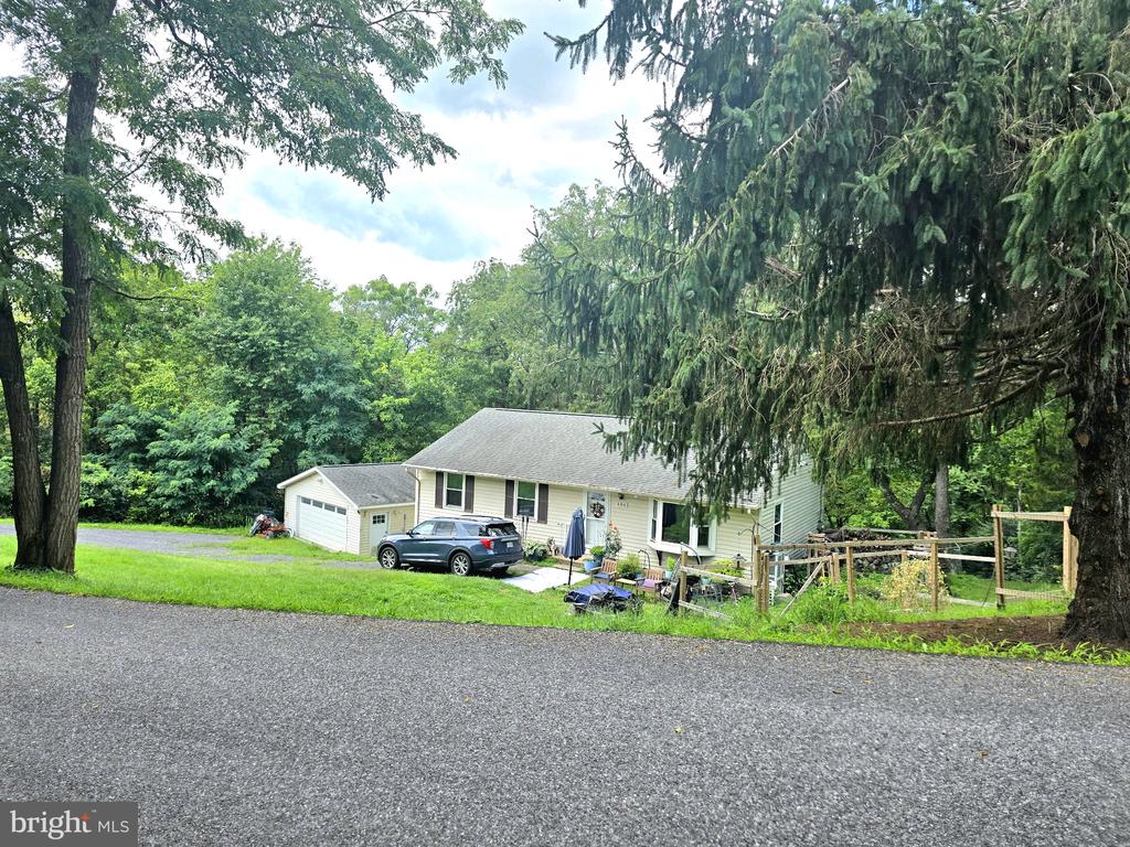 186 APPLE ORCHARD DRIVE