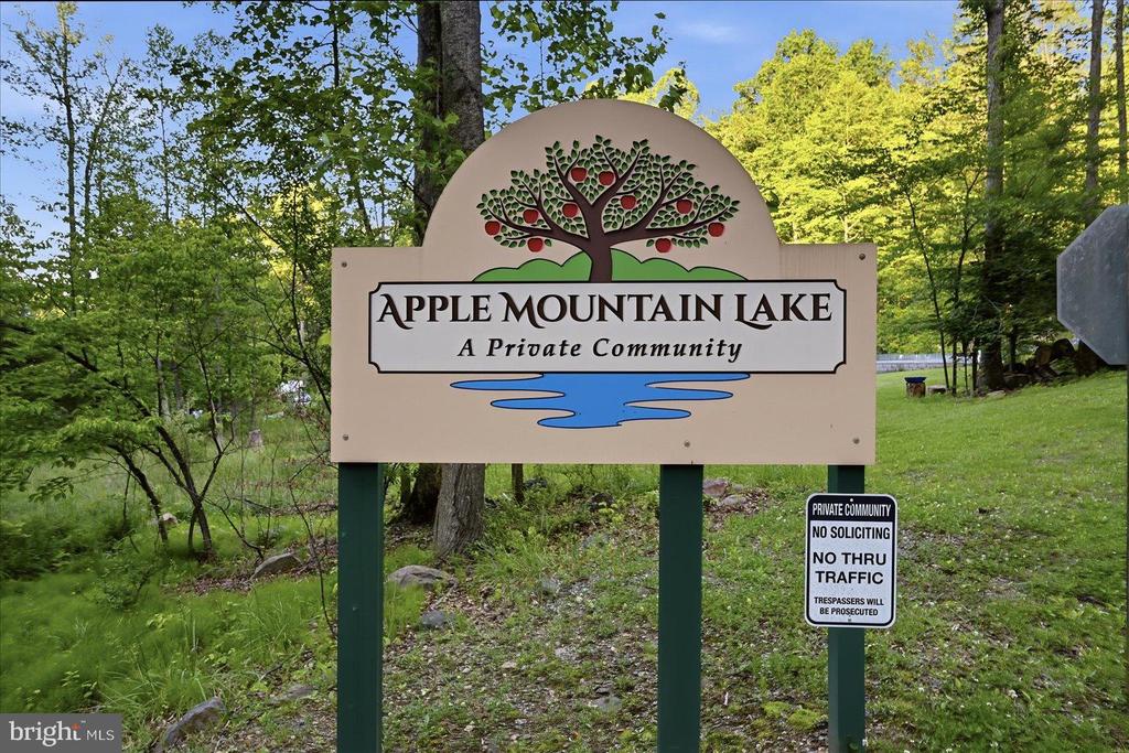 186 APPLE ORCHARD DRIVE