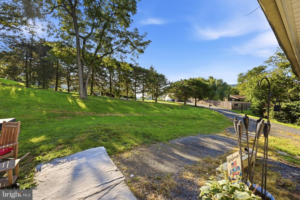 186 APPLE ORCHARD DRIVE