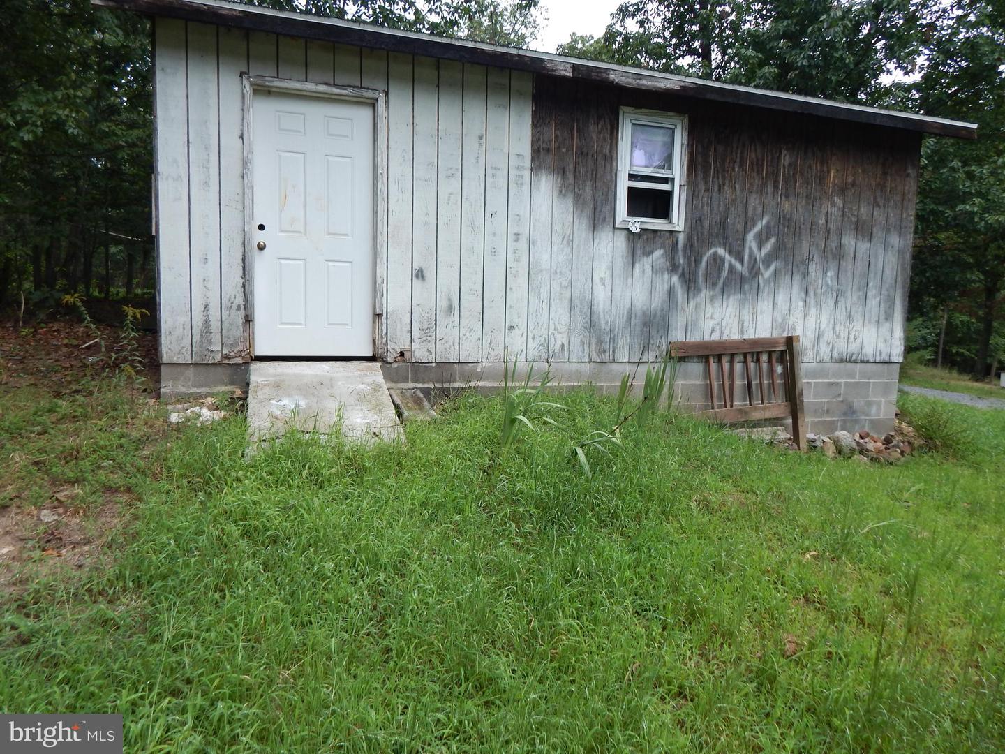 425 Clarmont DRIVE