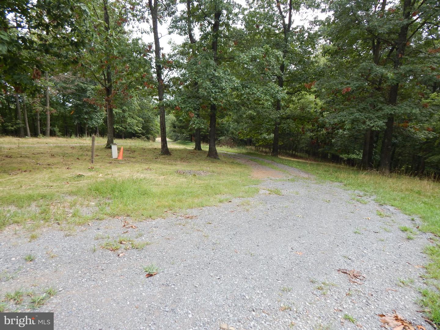 425 Clarmont DRIVE