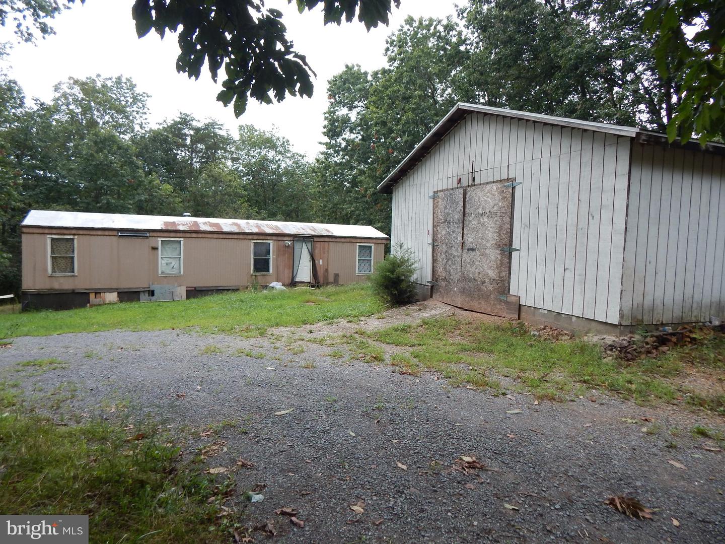 425 Clarmont DRIVE