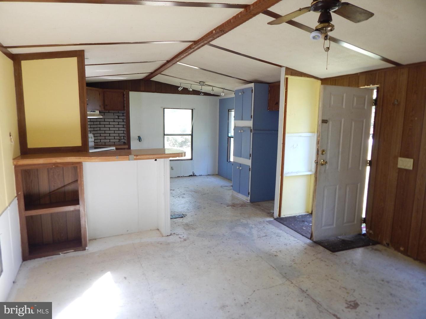 425 Clarmont DRIVE