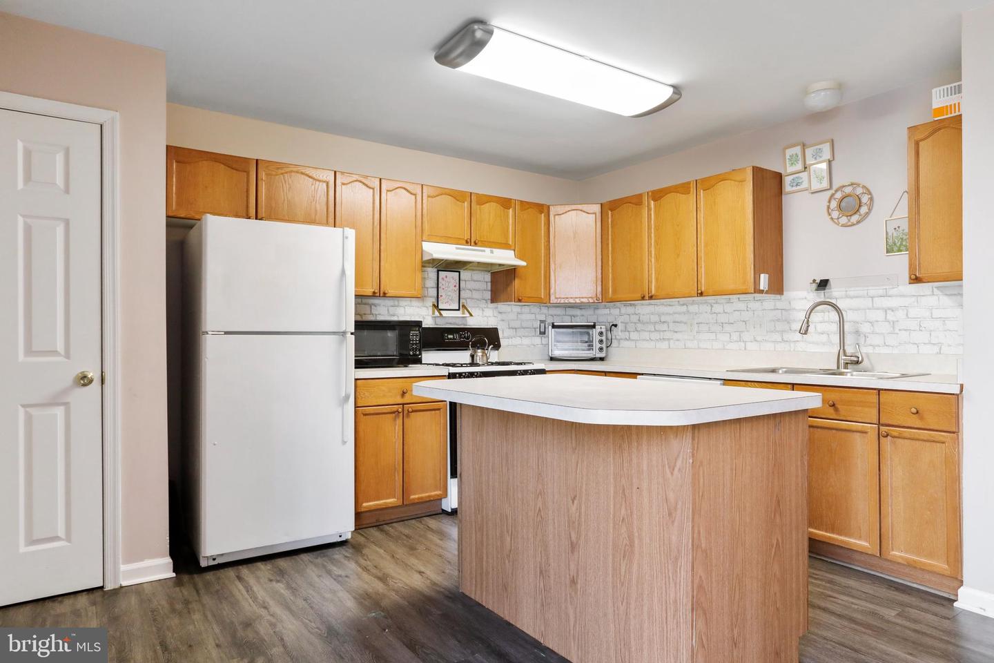 23 E Calabash COURT