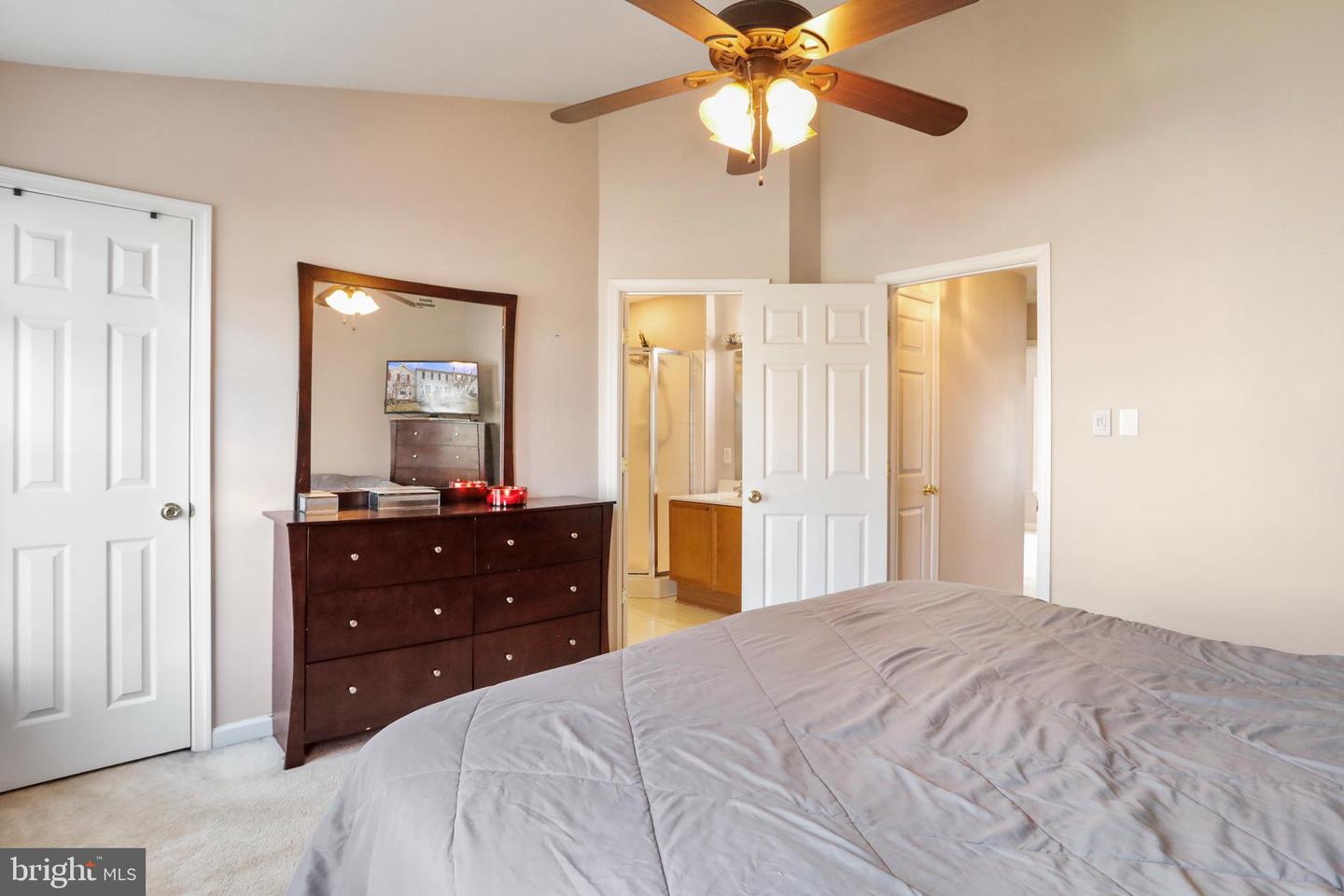 23 E Calabash COURT