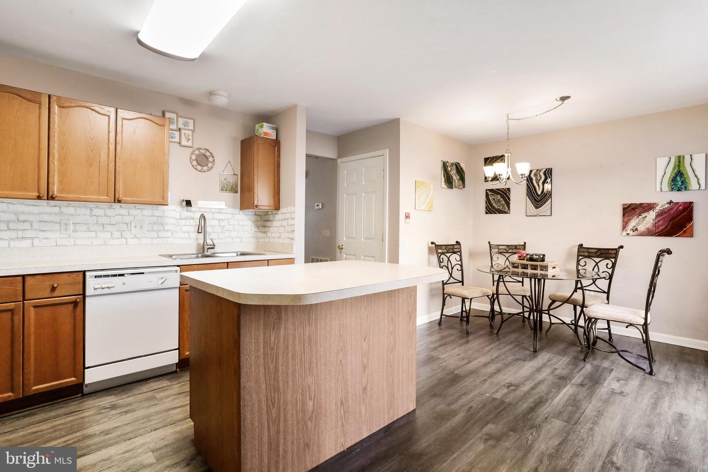 23 E Calabash COURT