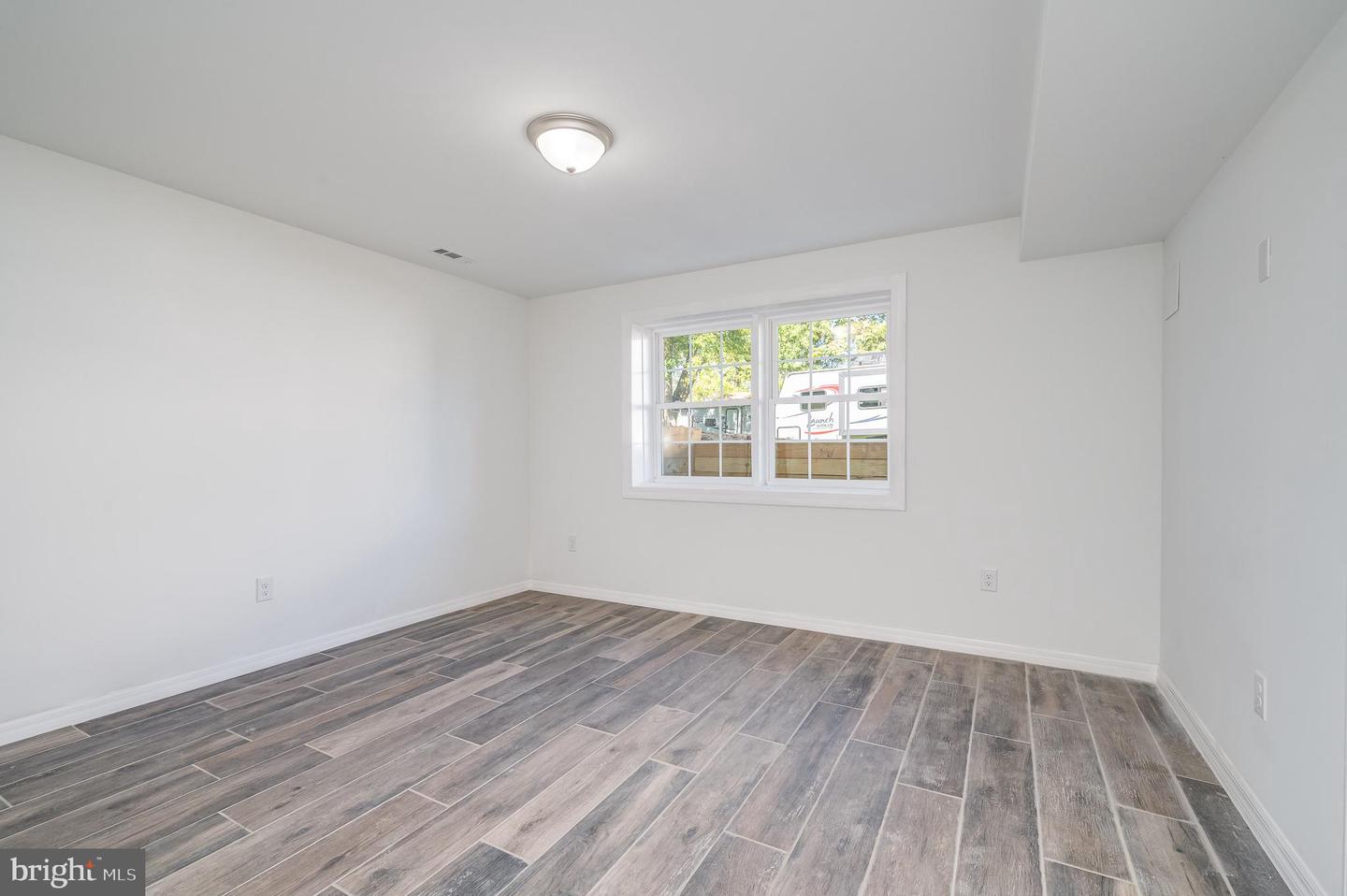 1359 Henshaw ROAD