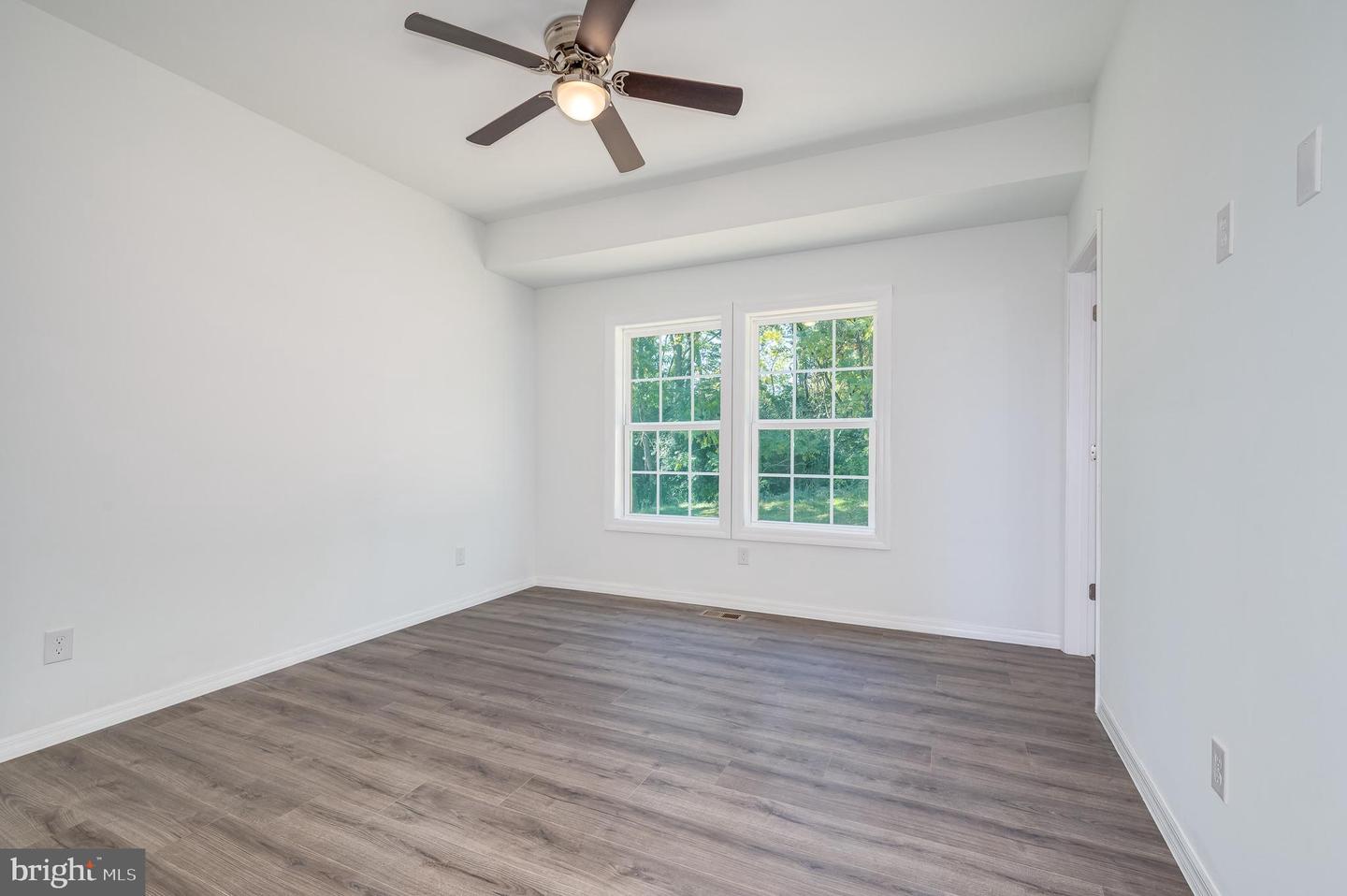 1359 Henshaw ROAD