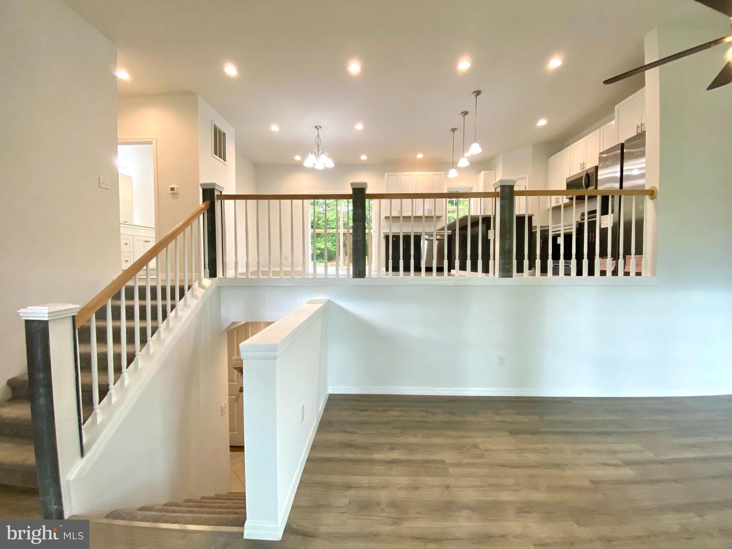 1359 Henshaw ROAD